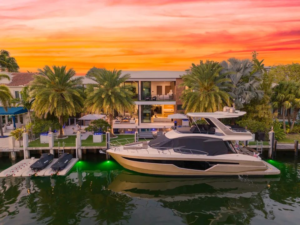 Waterfront & Yachting, South Florida